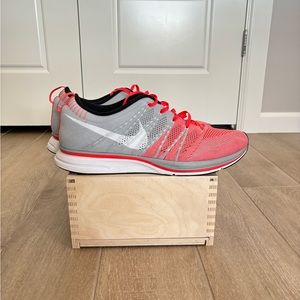 Size 13 Nike Flyknit Trainer + Bright Crimson Red Rare 532984-613